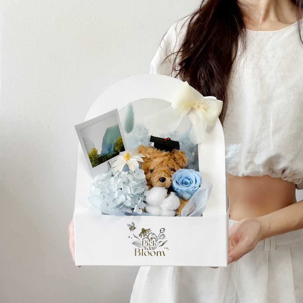 Graduation bear Blue Bloom Box (Preserved)